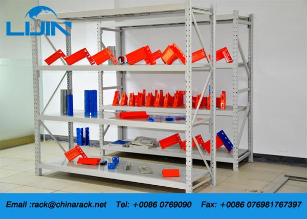 Pulverize o nível de aço industrial do shelving 50-300 quilograma do revestimento revestido/feixe