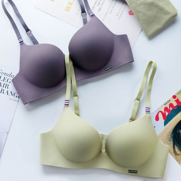 Women One Piece Small Breast a and B Cup Suitable Hot Selling Wire-Free Convertible Straps Lady's Bra