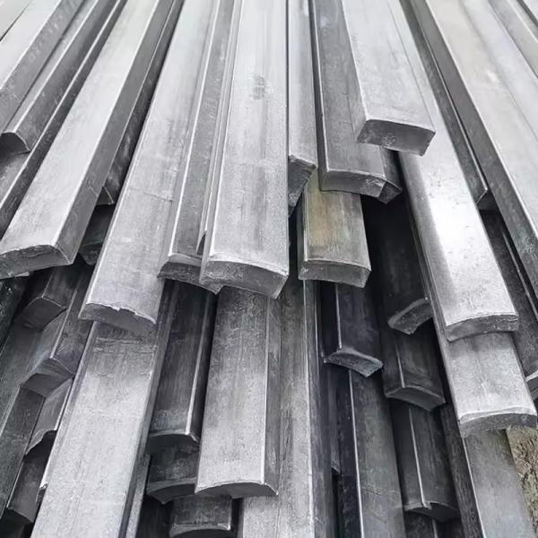 Hot Galvanized Hot Rolled Flat Steel with 6m Length and Hot Galvanization
