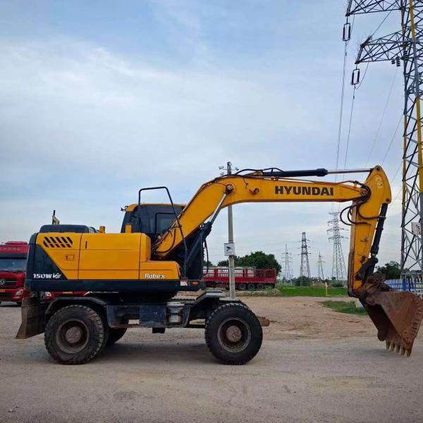 Hyundai 150W-9 Used Excavators  15tons Large Hydraulic Wheel Excavator Digger 