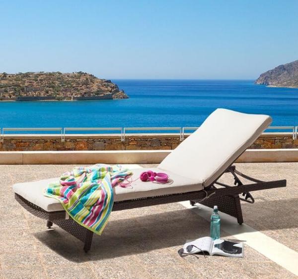Outdoor PE Rattan Lounge Chair Balcony Seaside Swimming Pool Folding Beach Chair