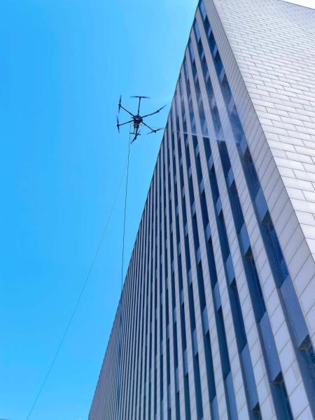 Aerial Cleaning Drones For Cleaning Buildings Equipped With 30L Spray Tank SF-90X-130