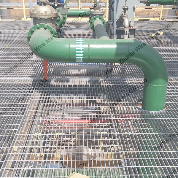 Engineering Hot Dip Galvanized 0.3mm Stainless Steel Bar Grating Walkway Drainage Cover Or Paltform Stair Treads