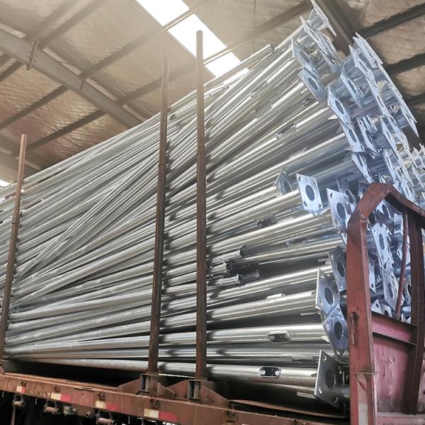 Tapered L Shaped Galvanized Solar CCTV Pole Camera Mounting Extension Q460