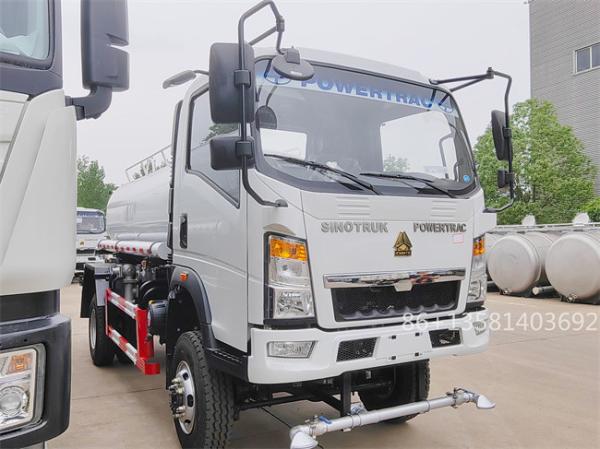 Factory Sales Howo Right Hand Drive 4x2 4x4 Water Bowser 3-5ton Water Tanker for Sale