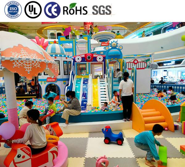 Personalização de playground interior com tema de espaço criativo para locais comerciais de todos os tamanhos