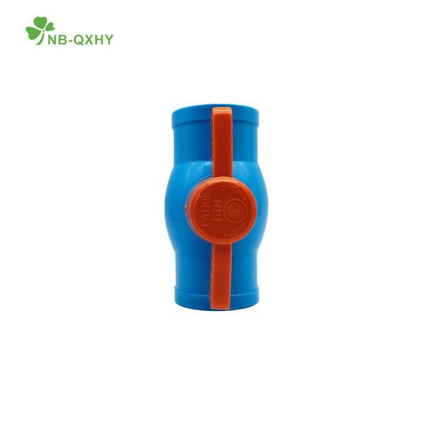 Presión nominal en PVC Socket sólo 1/2-4 válvula de bola de spigot con canal recto a través