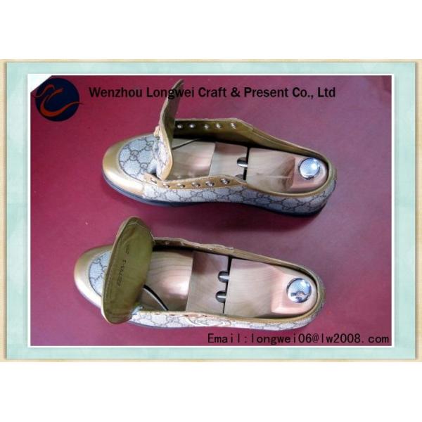 Растяжитель ботинка регулируемых женщин, деревянный укрупнитель ботинка для дома