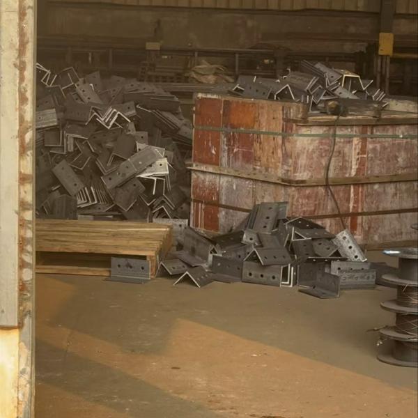 Galvanized Steel Angle Lintel For Industrial Buildings Non galvanized Black Iron Grade Materia