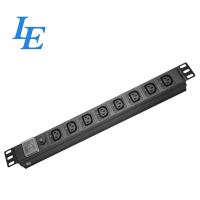 IEC C13 PDU 8 Ports Armoire PDU avec surcharge Protéger et On-off Switch Unités de distribution d'énergie