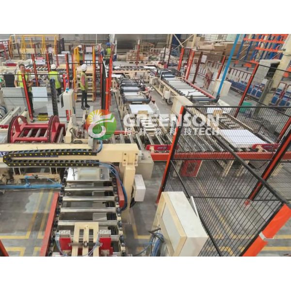 Full-Automatic Thermoplastic Packing Machine with PLC Control for 600*600 Gypsum Board Lamination