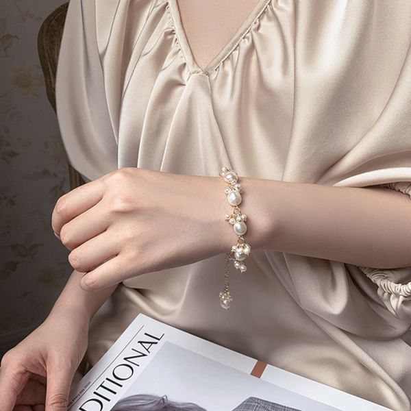 European and American Fashion Beaded Freshwater Pearl Temperament Retro Ladies Bracelet