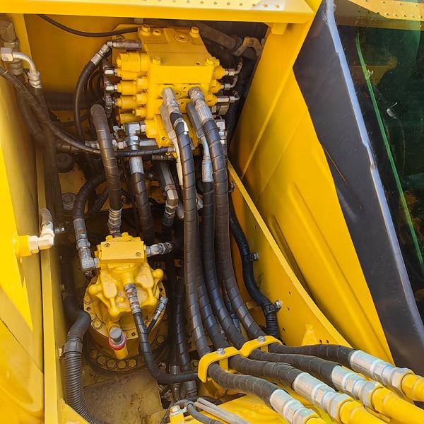 11Ton Used Komatsu Excavators PC110-8 Digger Earth Excavating Equipment