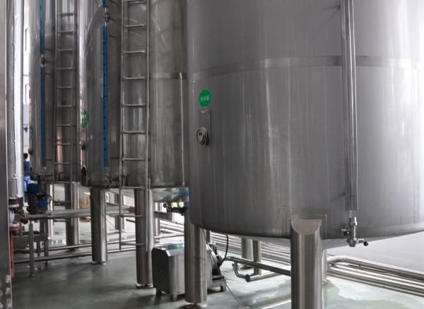 Full Automatic Bottled Sunflower Edible Oil Filling Machine , Edible Oil Filling Line