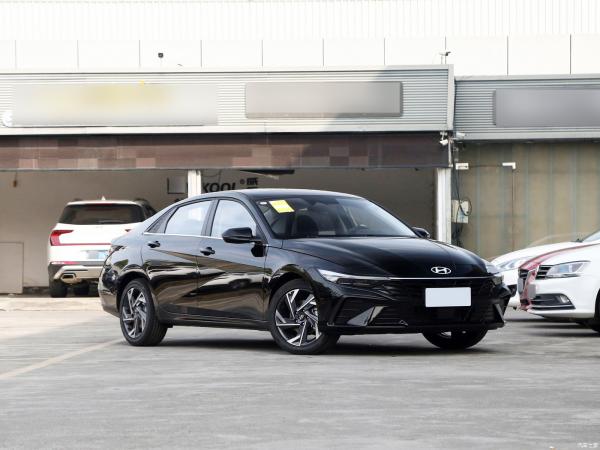 Safety Independent Suspension Compact Sedan Car With Petrol Fuel Type