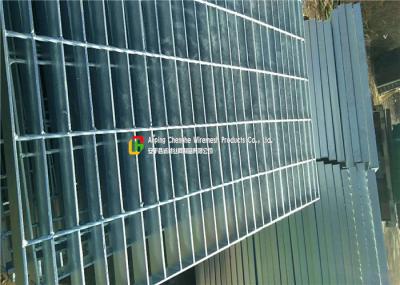 Metal Step Steel Stair Treads Grating Thinkness 3mm -10mm No Nosing Type
