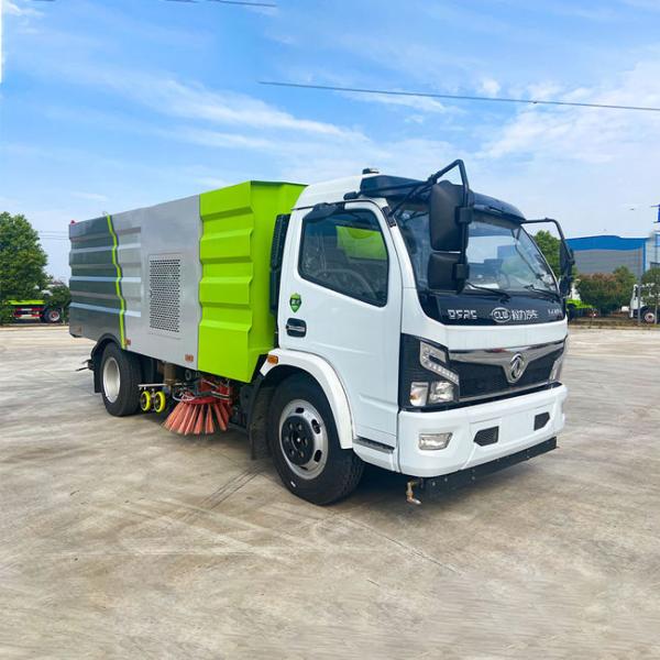Camion balayeur de voirie Dongfeng 4x2 8 CBM personnalisé