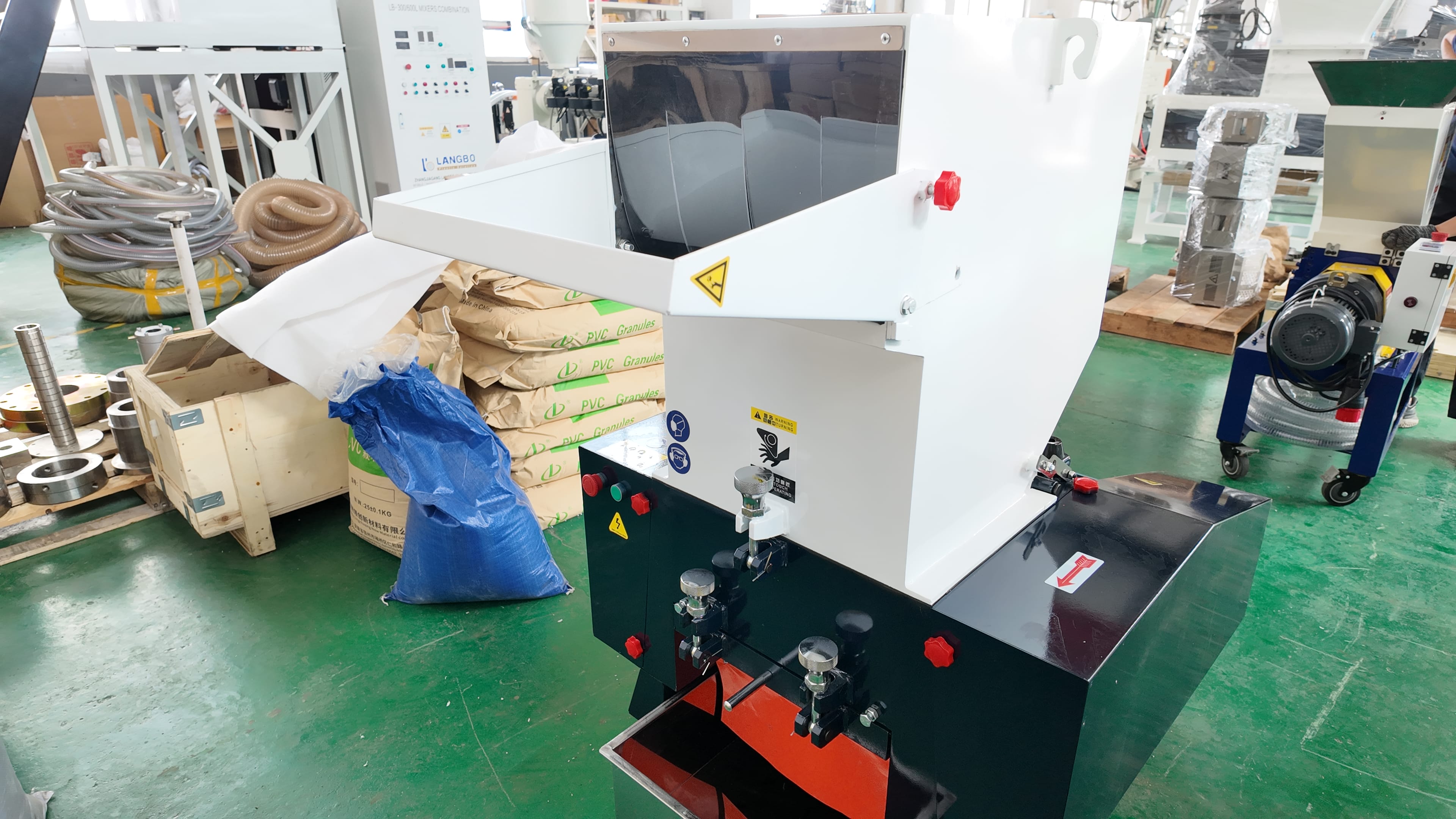 Industrial Plastic Film Shredder, Plastic Waste Shredder and Plastic Crusher Machine Manufacturer