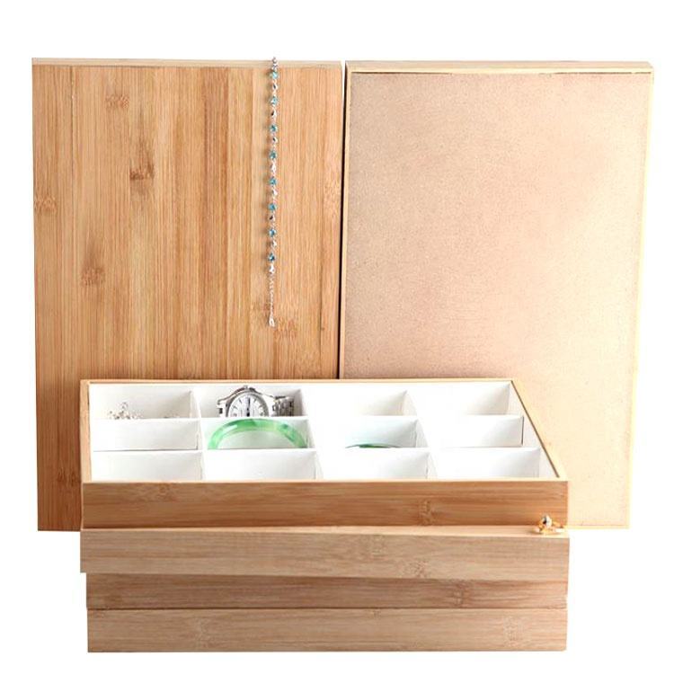 White Leather Customized Design Jewelry Display Stand for Retail Ready Wedding Jewelry Showcase