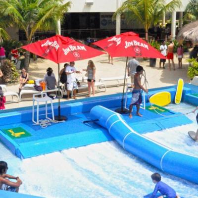 Passeio exterior da água de Flowrider do jogo do Aqua para o esporte surfando Skateboarding