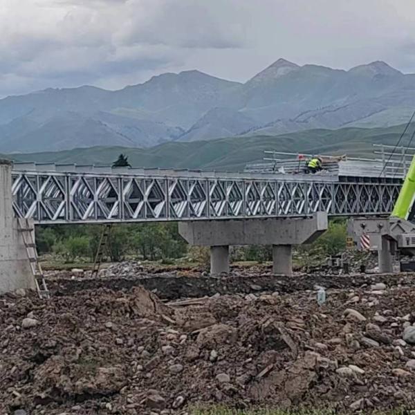 Puente de acero portátil fabricado de peso ligero puente de truss moderno