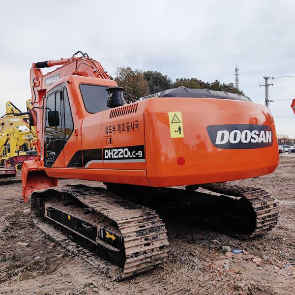 Doosan DH220-9 Used Hydraulic Excavator Middle Size 115kw Rated Power Original Version