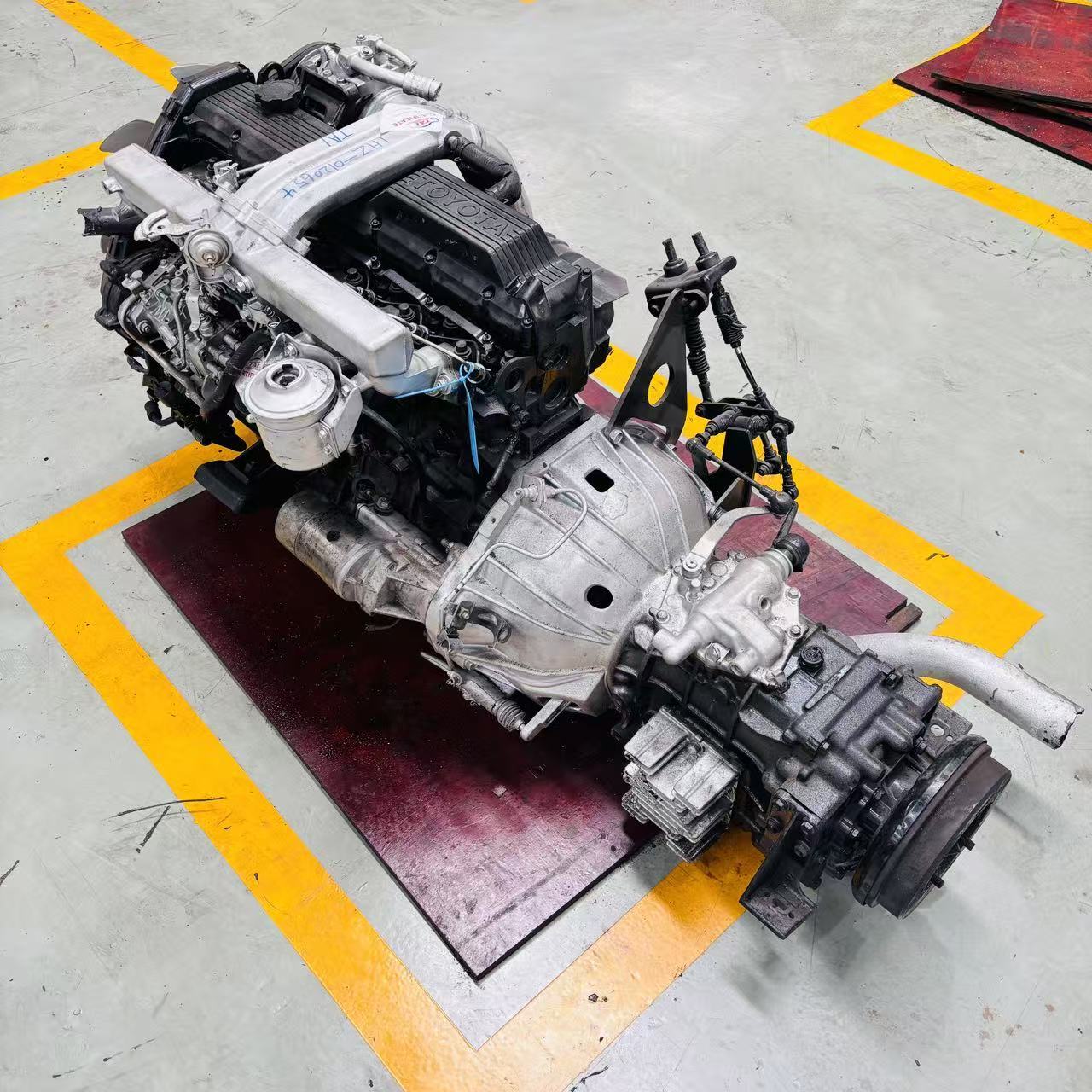 1HZ Diesel Engine 4.2L Naturally Aspirated with 96kW Max Power for Toyota Land Cruiser 70 80 Series
