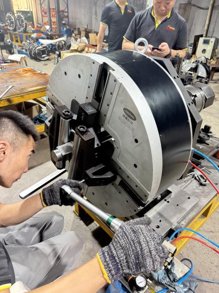 自動チャック管レーザー切断機 G700DF-290