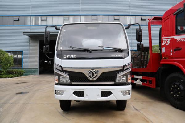 Le plus bon marché Mini 4*2 4000 litres aspirateur camion aspirateur d' égouts avec pompe