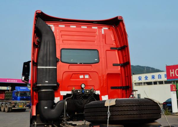 Big Loading Capacity Tractor Truck SINOTRUK HOWO RHD 4X2 Euro2 290HP