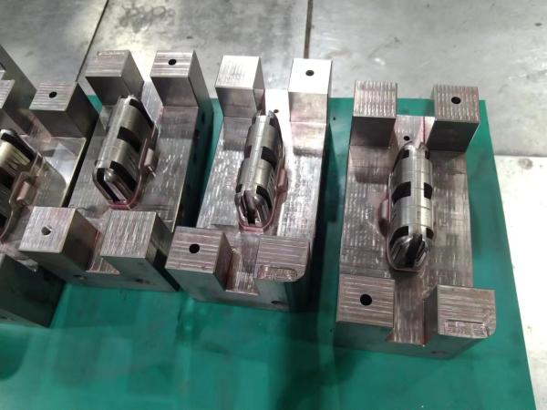 FLANGED Plastic Injection Molding Parts with High Durability Standard Heat Treatment