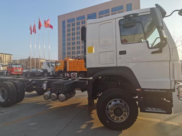 SINOTRUK HOWO LHD 6X4 400HP Water Oil Tanker Chassis