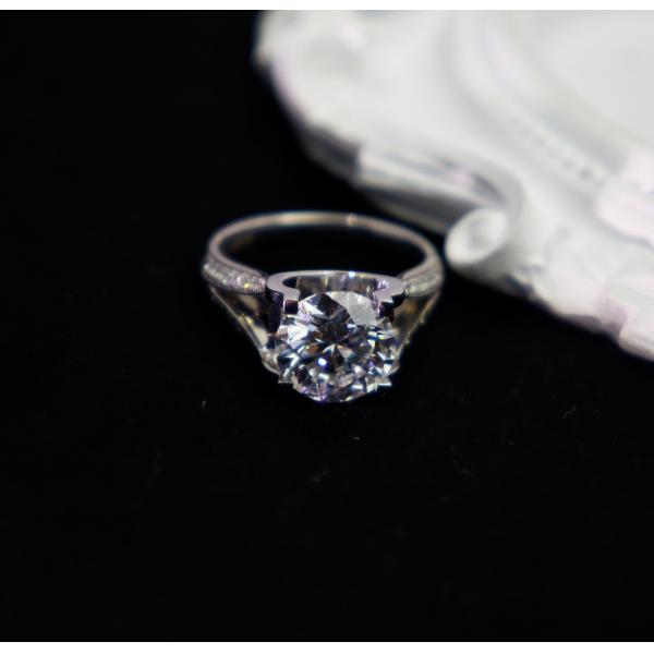 Bullhead 18K Gold Customized Fine Jewelry IGI GIA Lab Grown Diamond Engagement Wedding and Banquet Rings