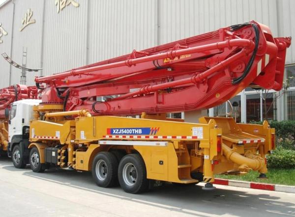 Secondhand Construction Equipment Boom Pump Hb67V for Sale
