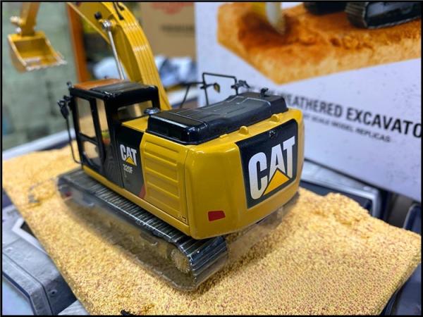 Diecast Masters DM 85701 Pelle hydraulique Caterpillar 320F 1:50 Modèle d'ingénierie moulé sous pression