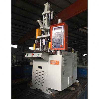 Máquina de moldeo por inyección de plástico vertical pequeña
