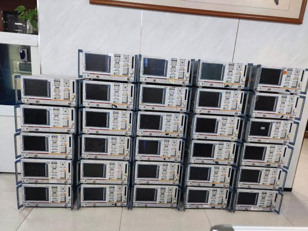NVA 8 GHz High Dynamic Range Vector Network Analyzer Rohde & Schwarz ZVB8