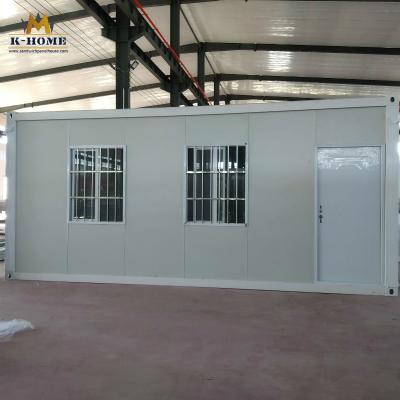 O recipiente modular dos refugiados de África dirige a acomodação com banheiro e cozinha