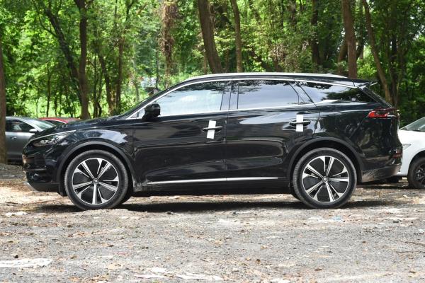 2023 BYD Tang EV SUV 600km Range 4WD Direção esquerda Viagens de longa distância para adultos