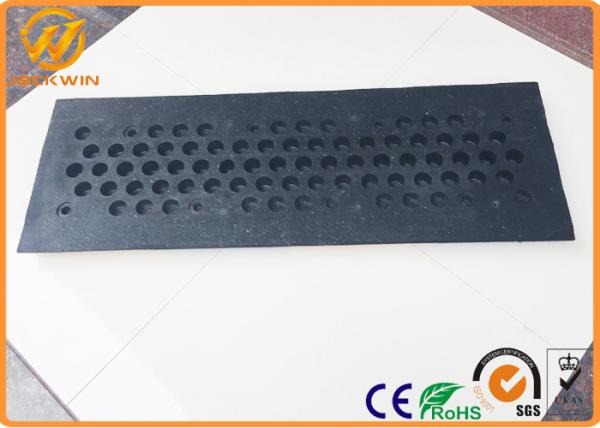 Concrete Road / Asphalt Speed Bump with 20 Ton High Weight Capacity 1000*350*50 mm 14.5 kg