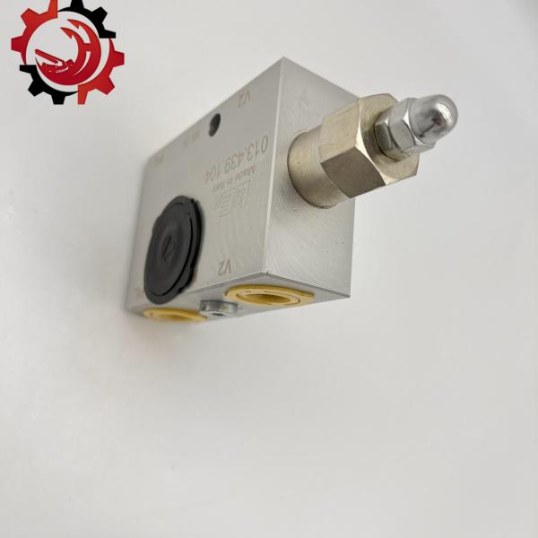 Конкретный насосный грузовик с пневматическим противовесом 013.439.104.39