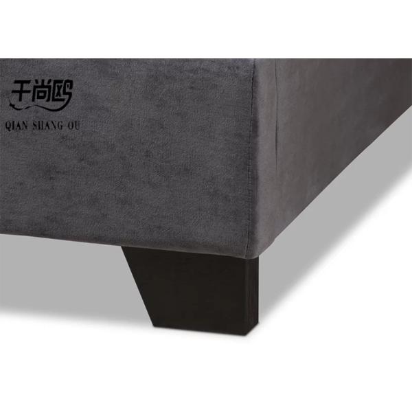 Upholstered Platform Sleigh Bed , European Style Tufted Platform Bed Frame