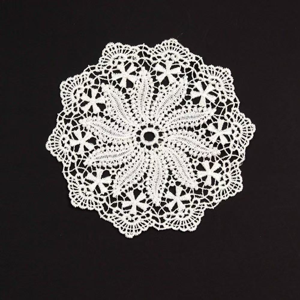 Eco-Friendly Polyester Embroidery Patches with Heart & Flower Shapes for Ladies' Clothing and Wedding Decor Accessories