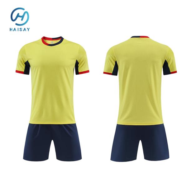 Ensemble de maillots de football - Logo de l'équipe de soutien et numéro de nom du joueur, 100% polyester, respirant et sueur pour les équipes scolaires / clubs