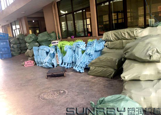 Kid Playground Plastic Blow Moulding Machine / Baby Fence Or Drum Making Machine