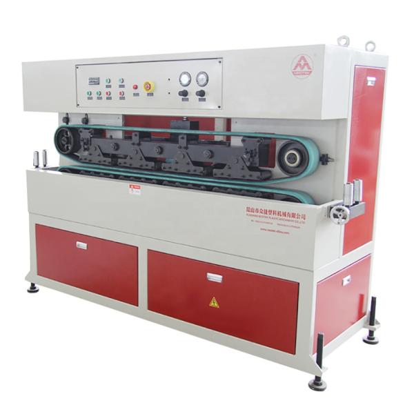 Máquina de extrusión de plástico para tubos de PVC de alta productividad en una planta de fabricación
