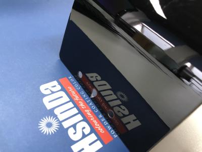 Revestimento 100% lustroso do pó de poliéster do efeito do preto do espelho para as peças de automóvel