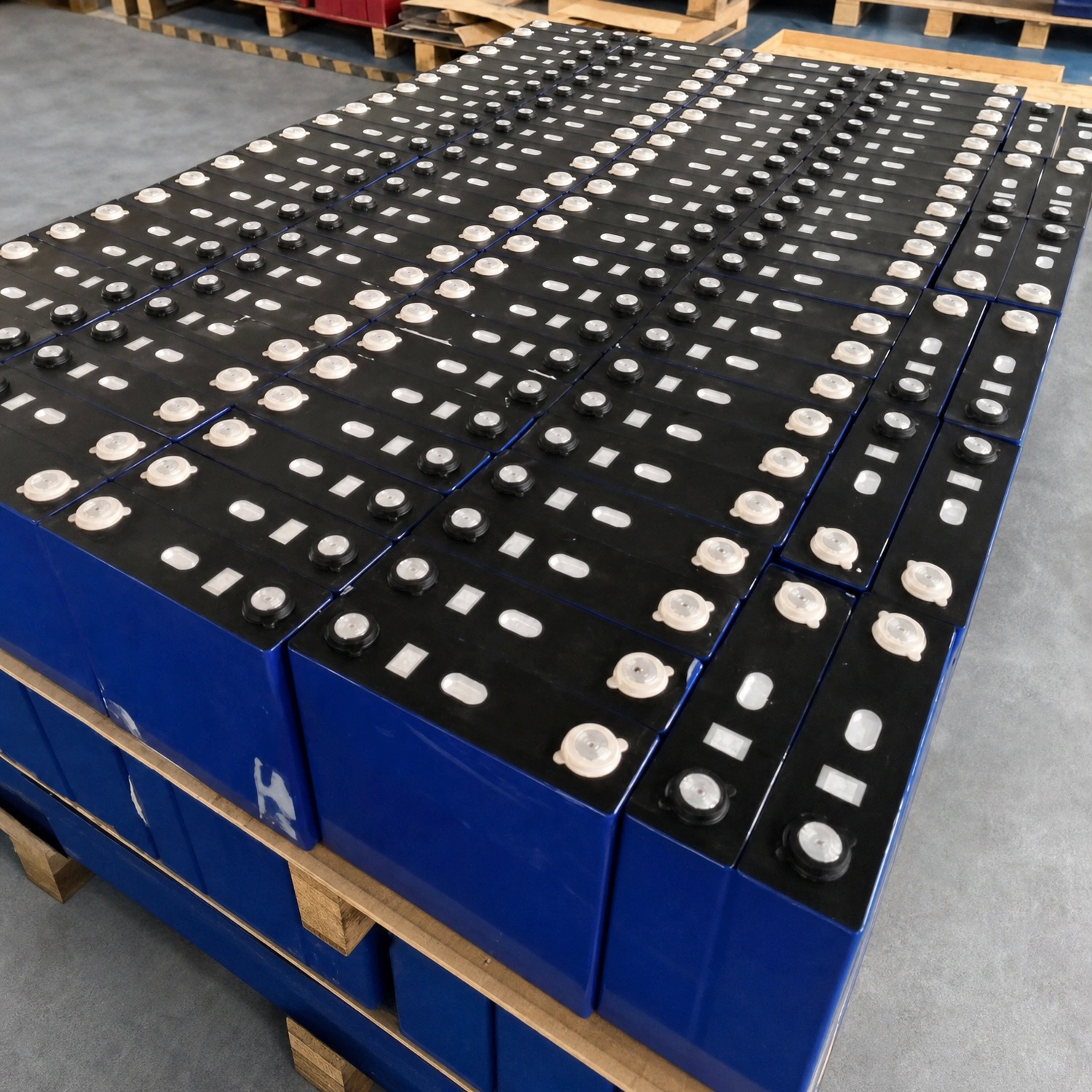 4000 Cycles 3.2V 100AH Lifepo4 Battery Cell with Screw Connection for Deep Cycle Applications