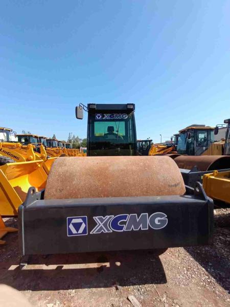 20 toneladas de rolos de segunda mão disponíveis em Xangai para a construção de estradas suaves