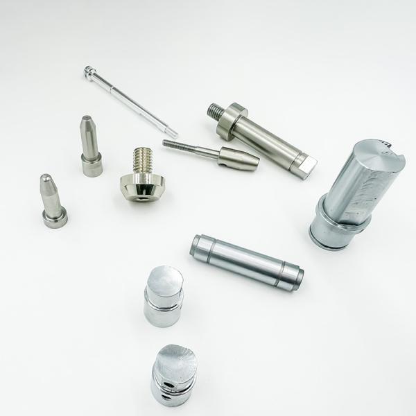 Pièces adaptées aux besoins du client d'acier inoxydable de commande numérique par ordinateur pour clou médical/dentaire d'Anchorage